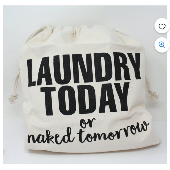 Large travel bag
Laundry bag
Mesh bag
3 travel bottles
Suction cup mirror - Picture 5 of 5